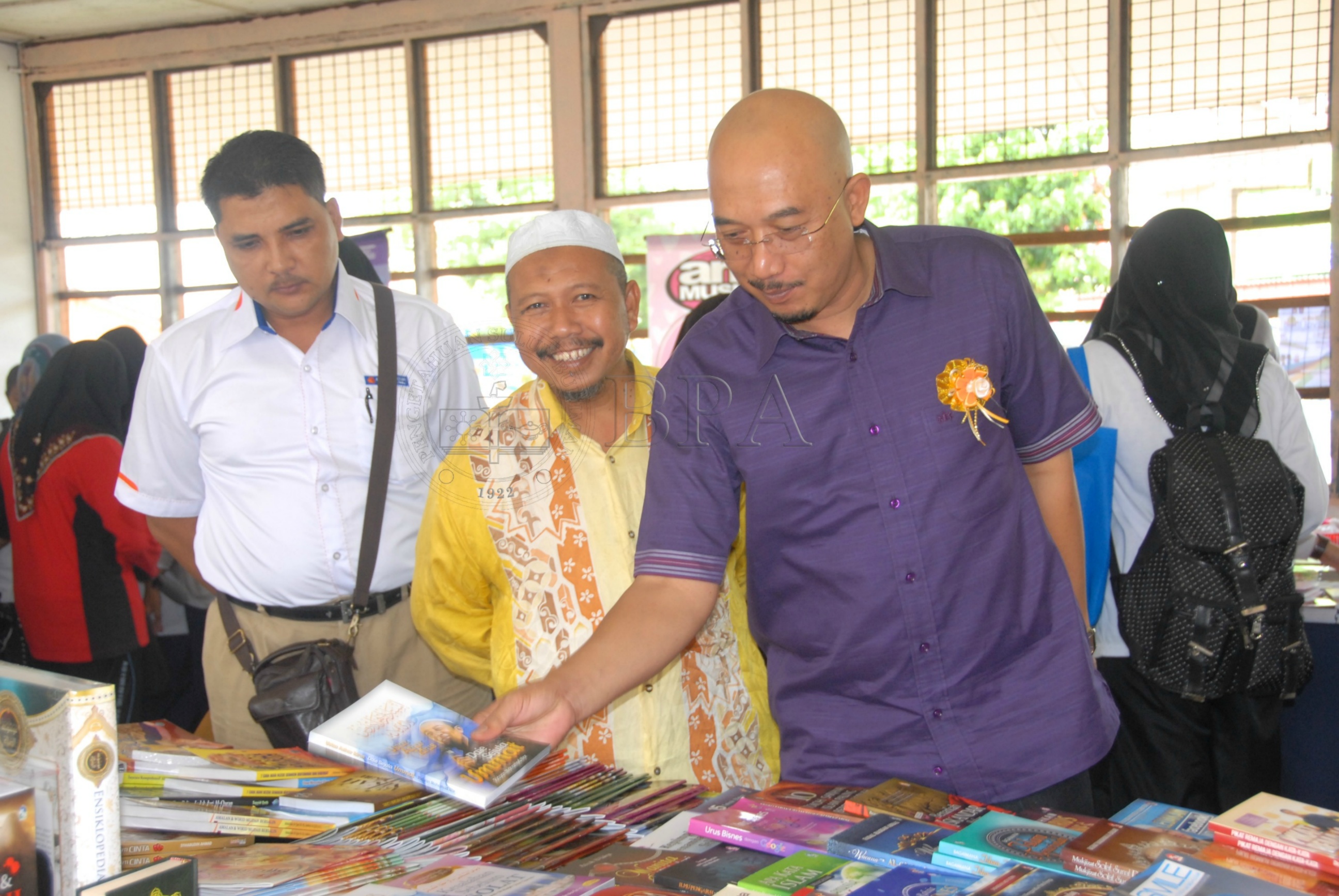 BPA 12 92 membaca IDA 5533